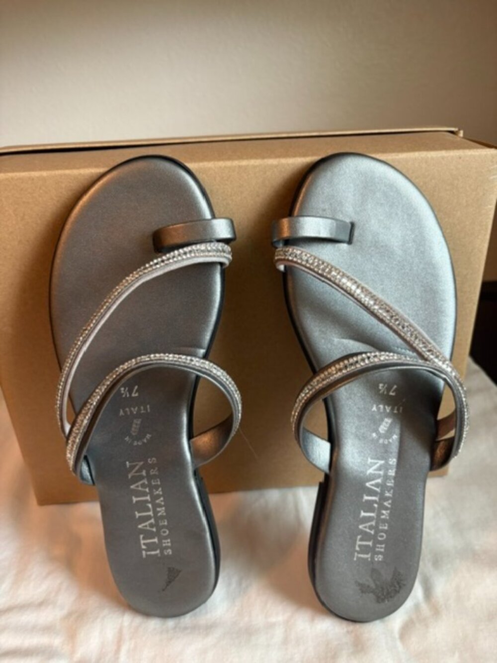 Women's Italian Shoemakers silver sandalss